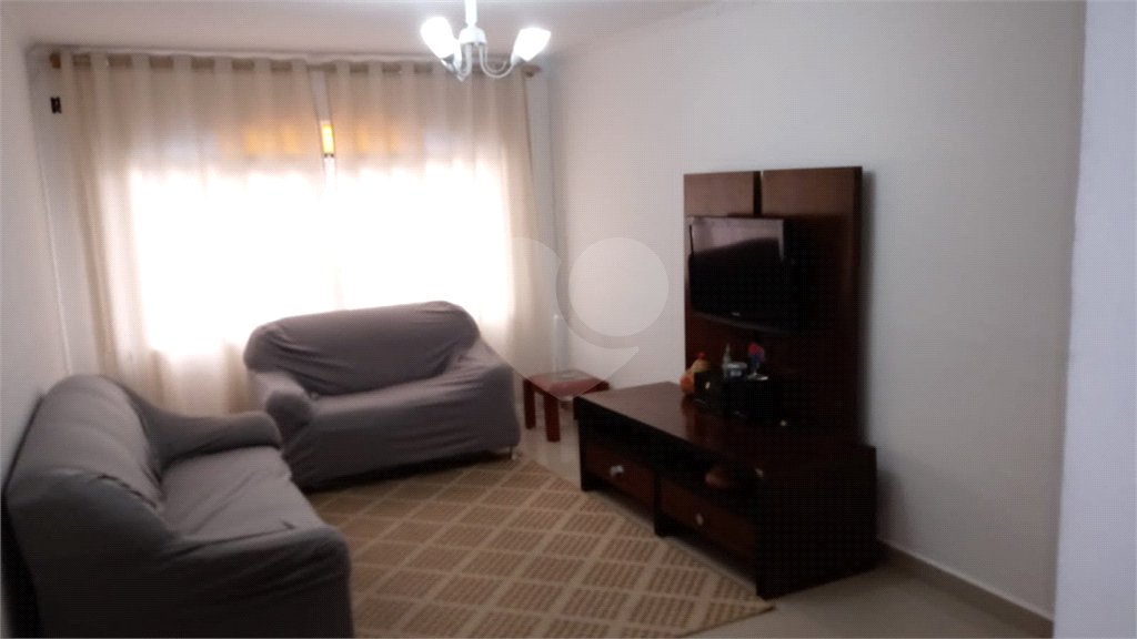 Sobrado à venda com 3 quartos, sendo 1 suíte, em Vila Nova Cachoeirinha, São Paulo, SP