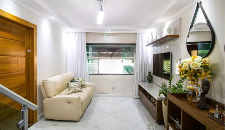 Sobrado à venda com 3 quartos, sendo 1 suíte,  em Vila Medeiros, São Paulo, SP