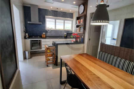 Casa à venda com 3 suítes no condomínio Villa Splendore, São Paulo - SP