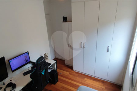 Apartamento à venda com 3 quartos, sendo 1 suíte, em Vila Caraguatá, São Paulo, SP