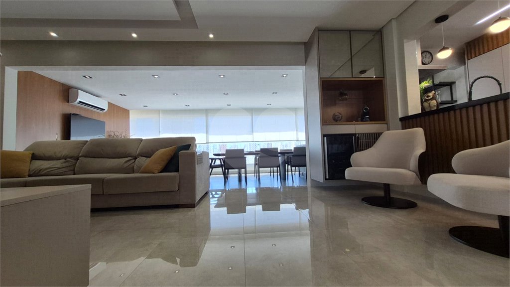 Apartamento à venda com 3 suítes em Santa Teresinha, São Paulo, SP