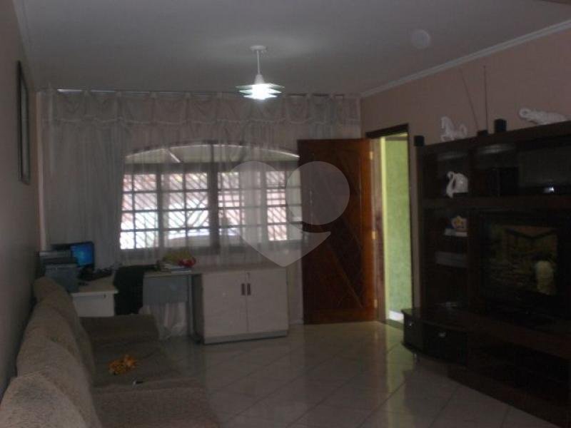 Sobrado à venda com 3 quartos, sendo 1 suíte, em Jardim Peri, São Paulo, SP