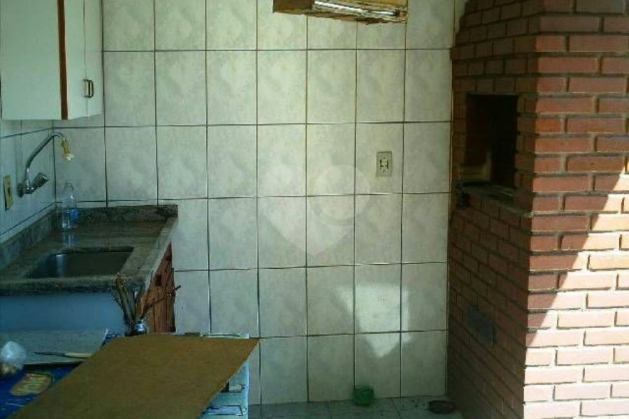 Sobrado à venda com 4 quartos, sendo 3 suítes, em Horto, São Paulo, SP