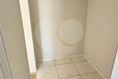 Sobrado à venda com 3 quartos, sendo 2 suítes, em Jardim Rossignatti, Indaiatuba, SP
