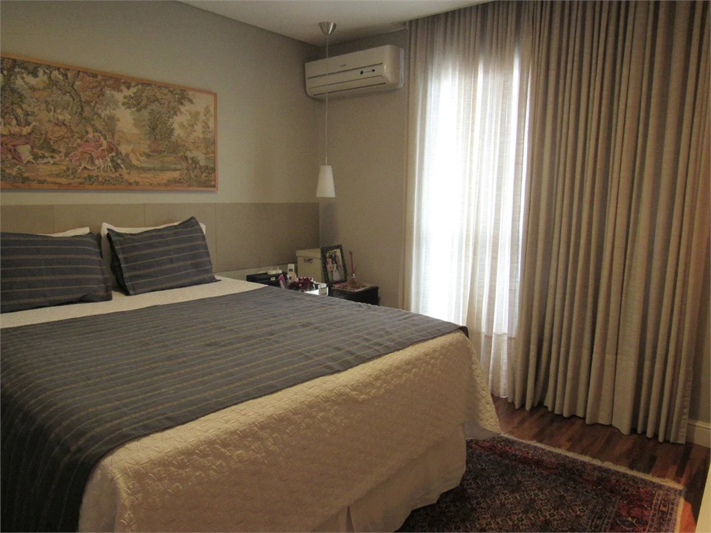 Apartamento à venda com 4 quartos, sendo 3 suítes,  em Jardim Londrina, São Paulo, SP