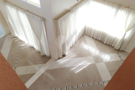 Casa à venda com 4 quartos, sendo 2 suítes,  em Vila Santista, Atibaia, SP