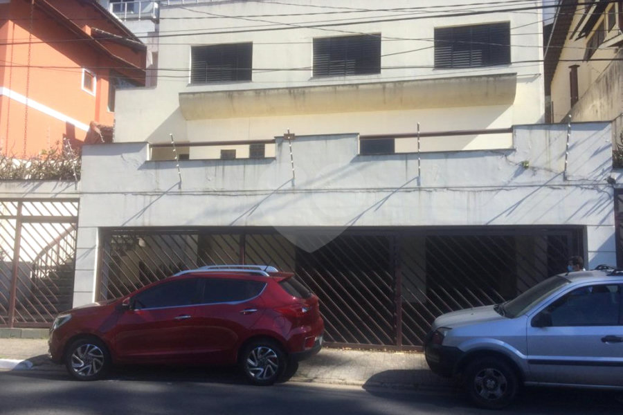Sobrado à venda com 4 quartos, sendo 3 suítes, em Tremembé, São Paulo, SP