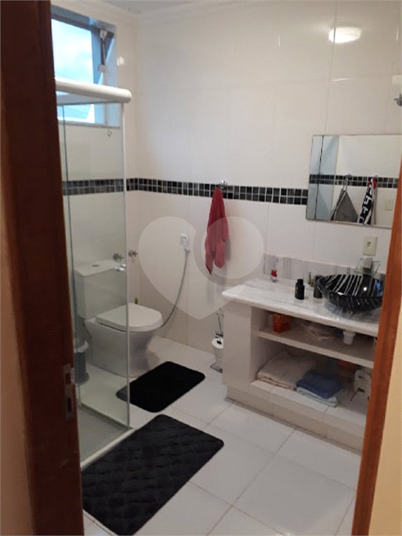 Sobrado à venda com 5 quartos, sendo 3 suítes, em Campos de Atibaia, Atibaia, SP