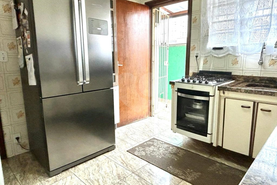 Casa à venda com 5 quartos, sendo 1 suíte, em Vila Mazzei, São Paulo, SP