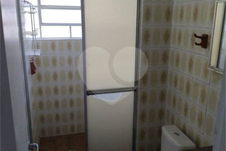 Sobrado à venda com 3 quartos, sendo 1 suíte, em Chácara Inglesa, São Paulo, SP