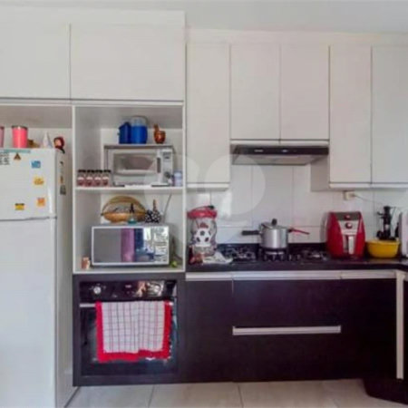 Casa à venda com 2 suítes no condomínio Residencial Flor de Lis, São Paulo - SP
