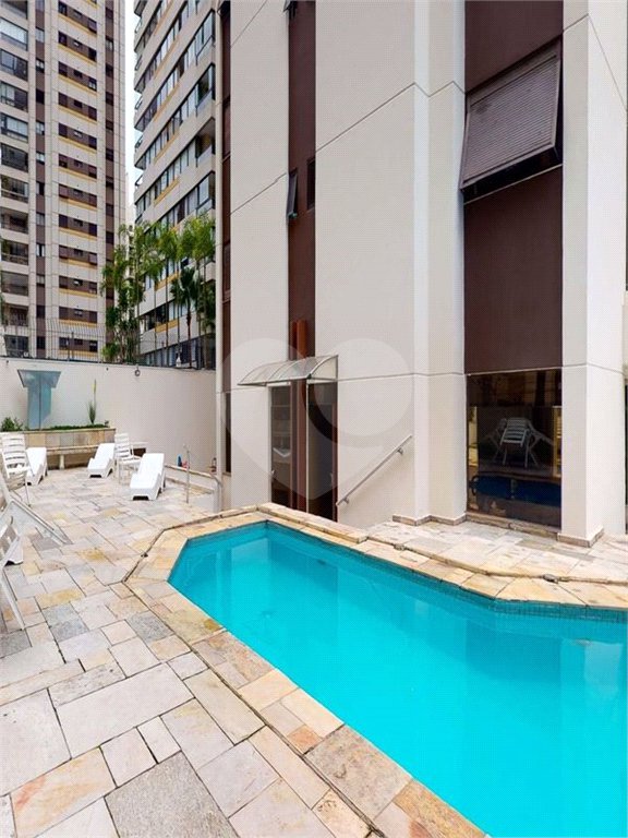 Apartamento à venda com 2 quartos, sendo 1 suíte, em Moema, São Paulo, SP