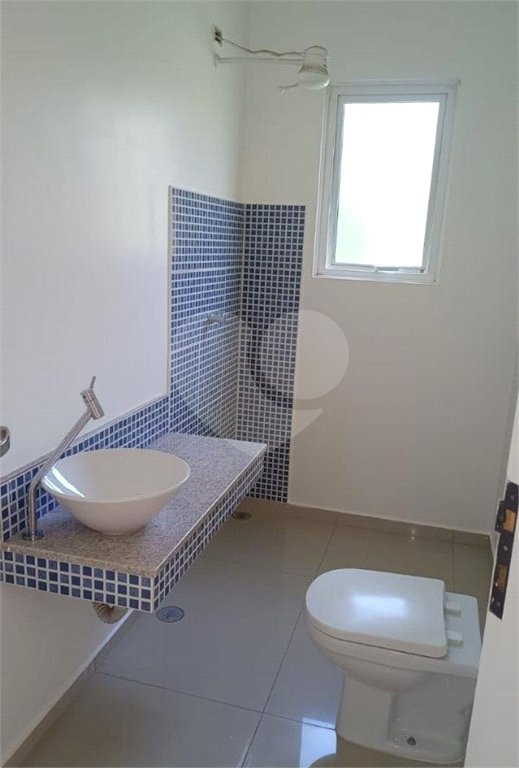Casa à venda ou para alugar com 4 suítes no condomínio Quebec Ville Residencial, São Roque - SP