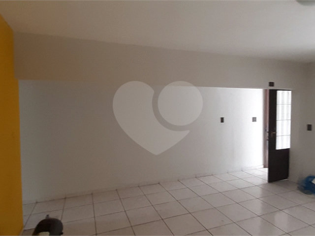 Casa à venda com 3 quartos, sendo 1 suíte,  em Brooklin, São Paulo, SP