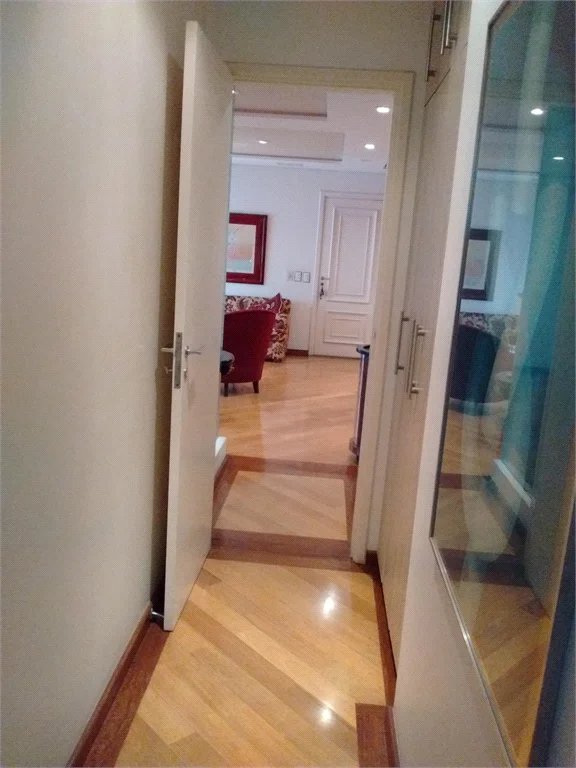 Apartamento à venda com 3 suítes em Vila Andrade, São Paulo, SP
