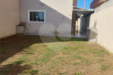 Sobrado à venda com 2 suítes em Nova Cerejeira, Atibaia, SP