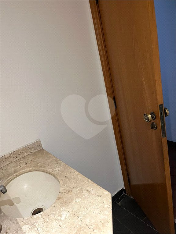 Apartamento à venda com 4 suítes em Vila Uberabinha, São Paulo, SP