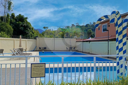 Casa à venda com 3 quartos, sendo 1 suíte, no condomínio Grand Family, Rio de Janeiro - RJ