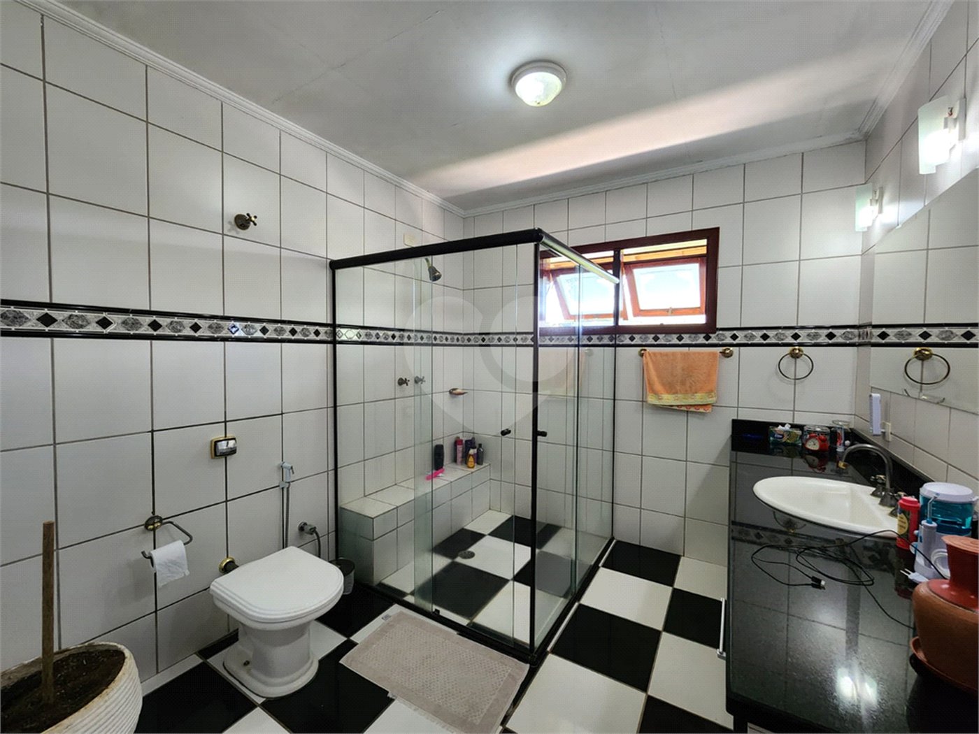 Casa à venda com 5 suítes no condomínio Suíça da Cantareira, Mairiporã - SP
