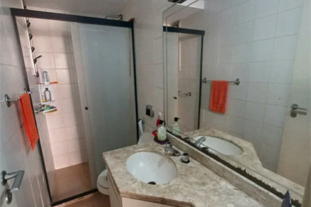 Apartamento à venda com 3 quartos, sendo 1 suíte, em Jardim das Acácias, São Paulo, SP