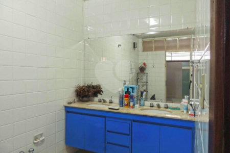 Casa de Vila à venda com 4 quartos, sendo 2 suítes, em Jardim dos Estados, São Paulo, SP