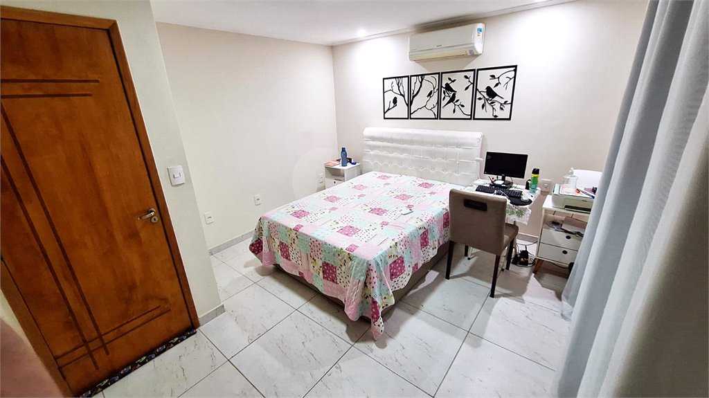 Casa à venda com 3 quartos, sendo 2 suítes, no condomínio Residencial West Green, Rio de Janeiro - RJ