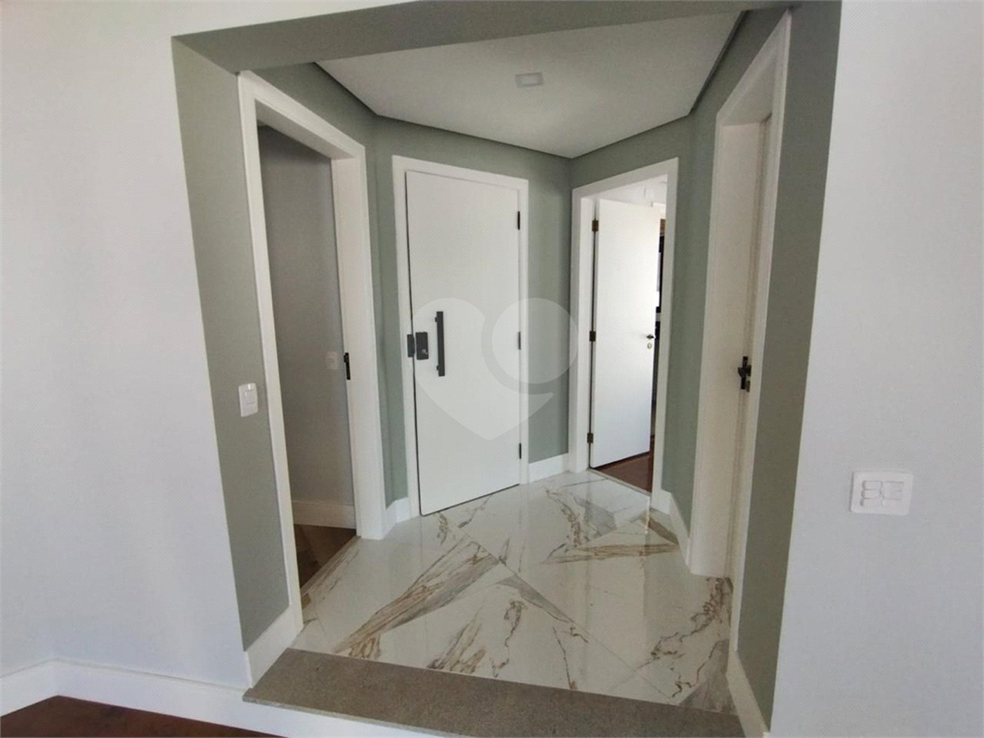 Apartamento à venda com 5 quartos, sendo 2 suítes, em Aclimação, São Paulo, SP