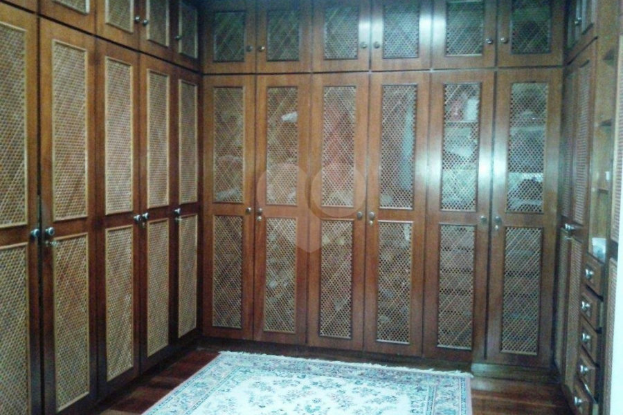 Casa Térrea à venda ou para alugar com 4 suítes em Jardim Floresta, São Paulo, SP