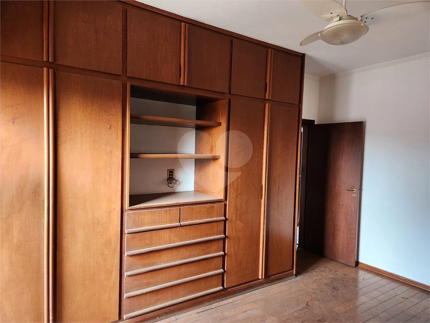 Casa à venda com 3 quartos, sendo 1 suíte, em Jardim Morumbi, Araraquara, SP