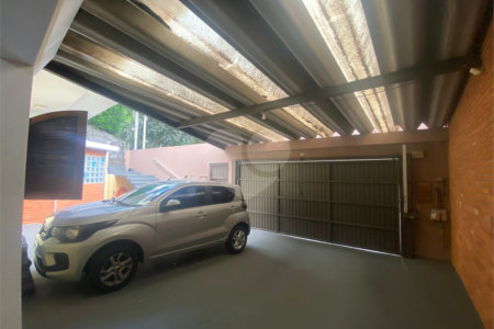 Sobrado à venda com 8 quartos, sendo 2 suítes, em Jardim Franca, São Paulo, SP