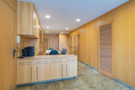 Apartamento à venda com 4 suítes em Jardim Paulistano, São Paulo, SP
