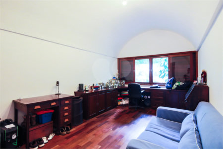 Casa à venda com 4 quartos, sendo 1 suíte,  em Interlagos, São Paulo, SP