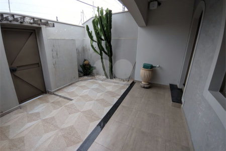 Casa com 3 dormitórios no Jardim Nova Santa Paula