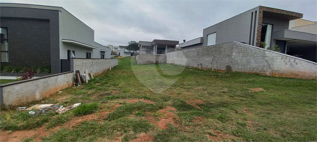 Terreno no Condomínio Santa Isabel II em Louveira