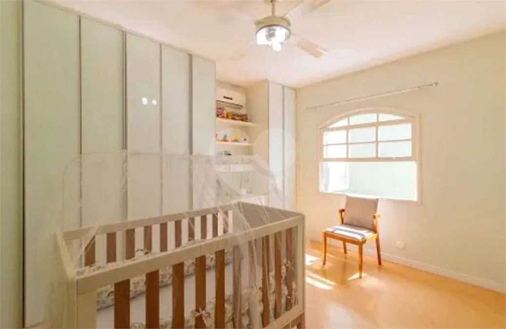 Sobrado à venda no Jardim Bom Clima, com 300 m² com 3 dormitórios piscina e churrasqueira