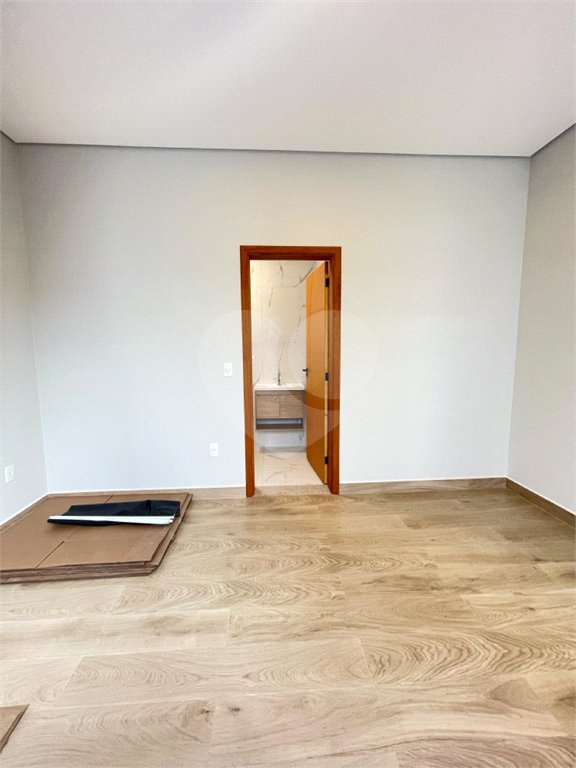 Casa à venda com 3 quartos, sendo 1 suíte, no condomínio Horto Florestal Iii, Sorocaba - SP