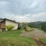 Casa à venda com 4 suítes no condomínio Vale da Santa Fé, Vinhedo - SP