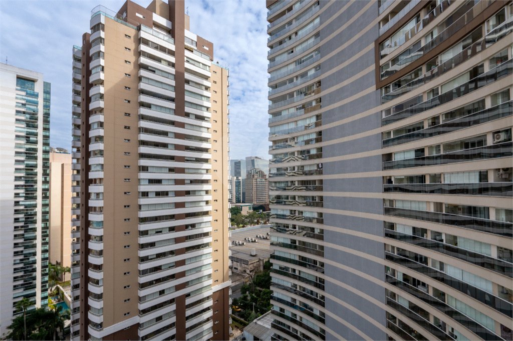 Apartamento à venda com 2 quartos, sendo 1 suíte, em Brooklin, São Paulo, SP