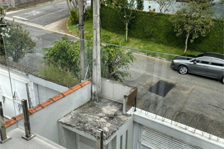 Sobrado à venda com 3 suítes em Vila Nova Socorro, Mogi das Cruzes, SP