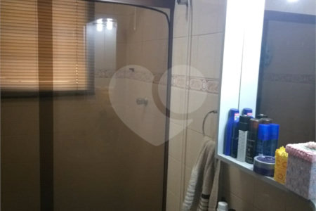 Sobrado à venda com 3 quartos, sendo 1 suíte, em Vila Constança, São Paulo, SP