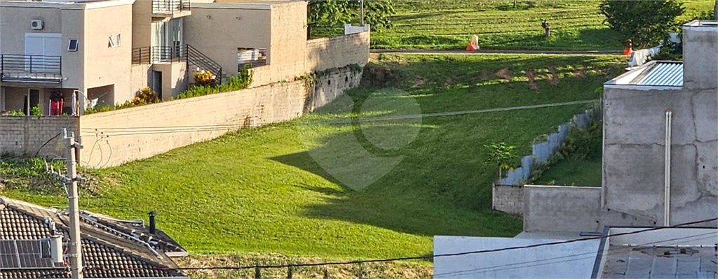 Terreno à venda com 1 suíte no condomínio Santa Teresa 1, Vinhedo - SP