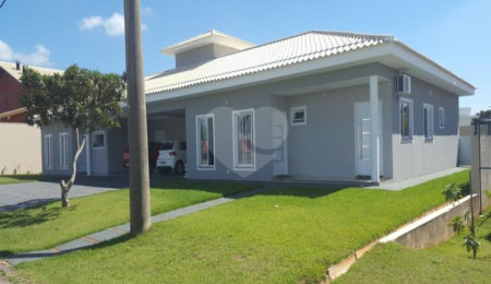 Casa à venda com 4 quartos, sendo 2 suítes,  no condomínio Village Ipanema, Araçoiaba da Serra - SP