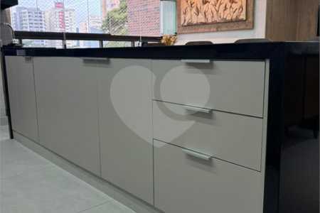 Apartamento à venda com 3 suítes em Vila Assunção, Santo André, SP