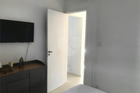 Casa à venda com 2 quartos em Interlagos, São Paulo, SP