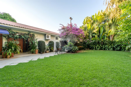 Casa à venda com 6 quartos, sendo 2 suítes, em Jardim Primaveril, Três Lagoas, MS