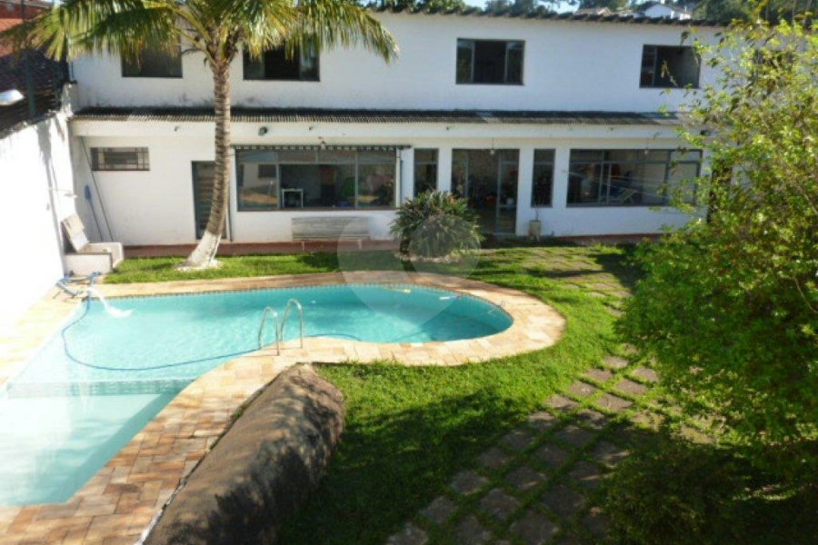 Casa Térrea à venda com 4 quartos, sendo 1 suíte, em Tremembé, São Paulo, SP