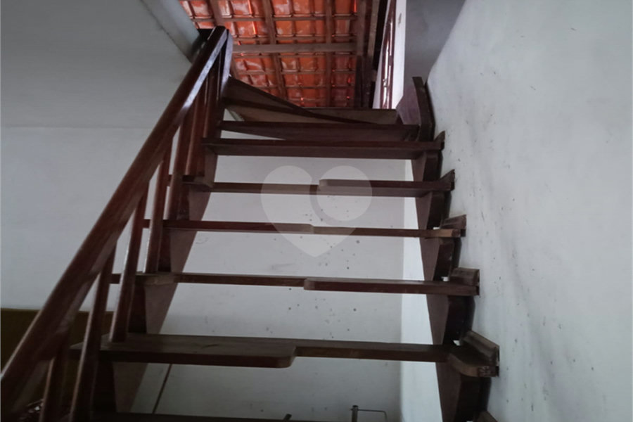 Casa à venda com 4 quartos, sendo 2 suítes, no condomínio Associação Reserva das Hortênsias, Mairiporã - SP