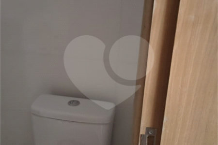 Casa em condomínio à venda com 2 quartos em Vila Rosa, São Paulo, SP