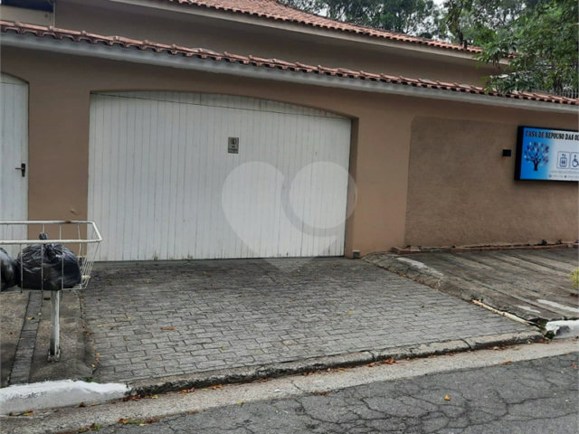 Sobrado à venda com 10 quartos, sendo 3 suítes,  em Tremembé, São Paulo, SP