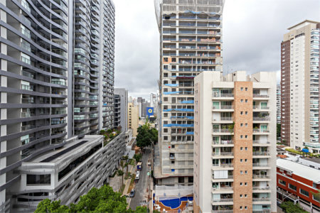 Apartamento à venda com 3 quartos, sendo 1 suíte,  em Jardim das Acácias, São Paulo, SP